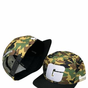 Bone Camuflado Com G Branco