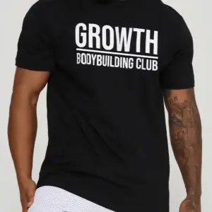 CAMISETA GROWTH UNDER PRETA