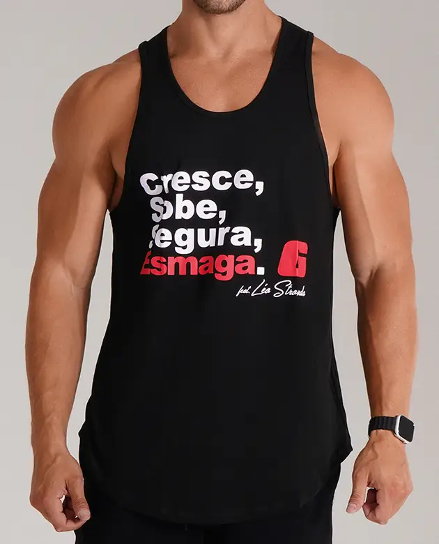 Regata Preta Cresce Sobe Segura Esmaga